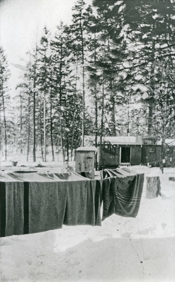 Maxville, Blankets