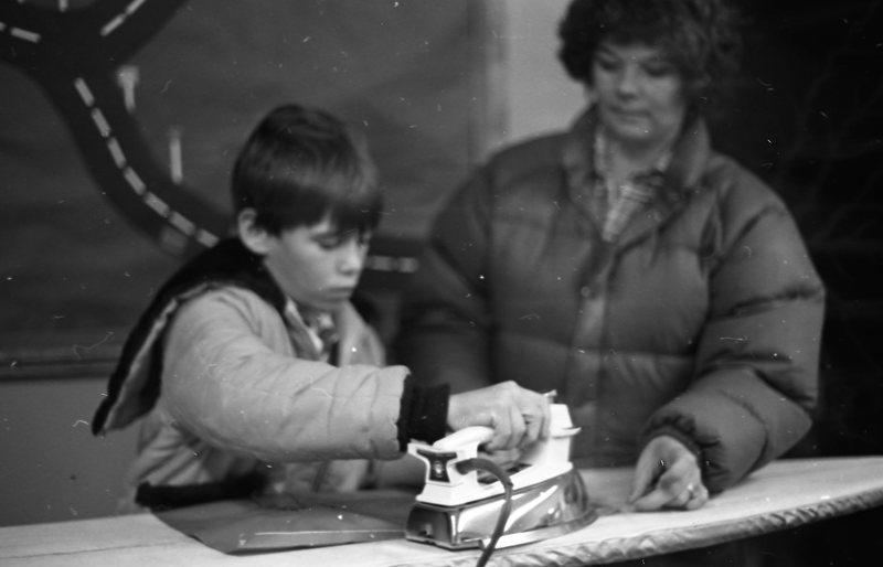 1981 Ackerman Elementary Sewing 02