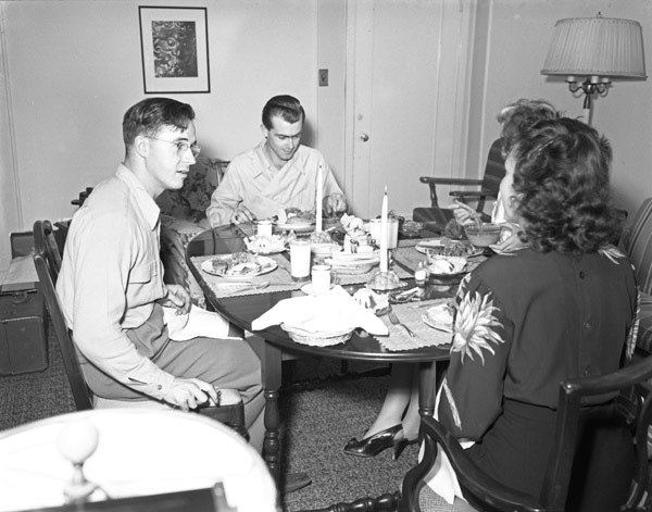 Reunion 1946, Thanksgiving 1