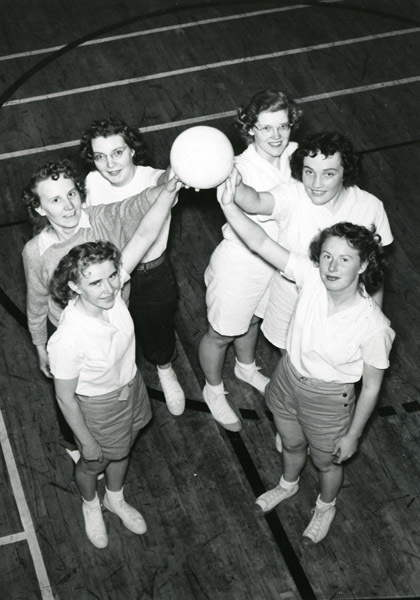 1950 Volleyball, WRA 1-1