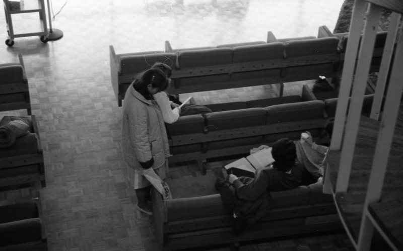 1985 Hoke Hall Lounge 01