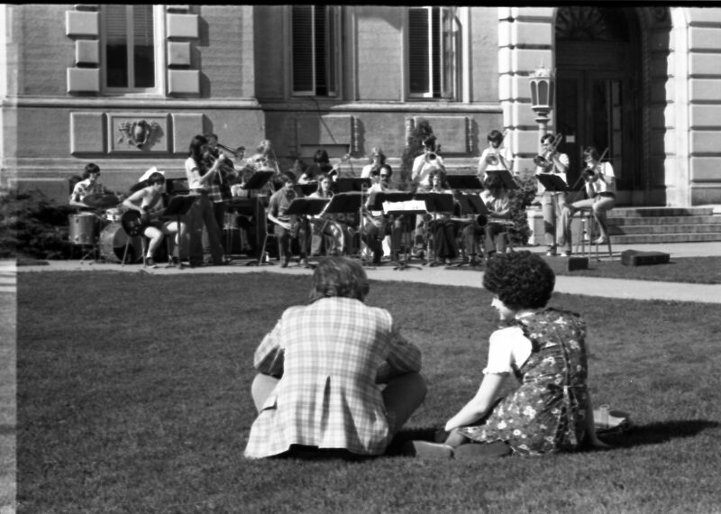 1976 Band, Outdoor Concert 07
