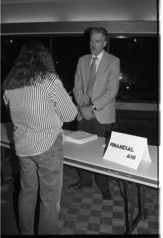 1990 Orientation, Financial Aid 05