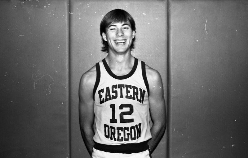 1986 Basketball Player 02