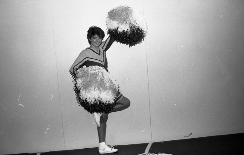 1985 Football Cheerleaders 15