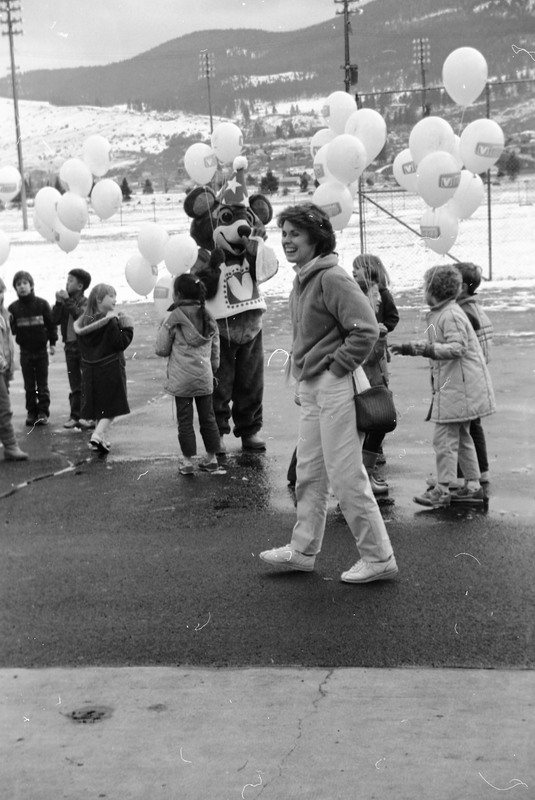 1986 Ackerman Elementary School, Balloons 19