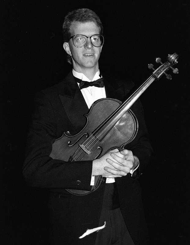 1990 Violinist, Clark Potter 05