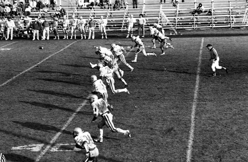 1985 Football Action 03