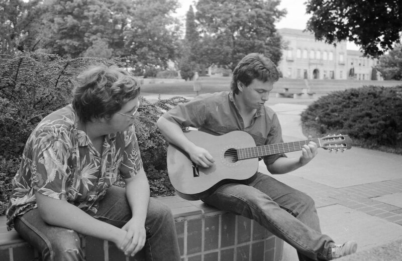 1987 Guitarist 06