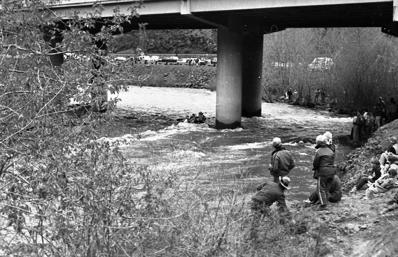 1982 Spring Festival, Raft Race 04