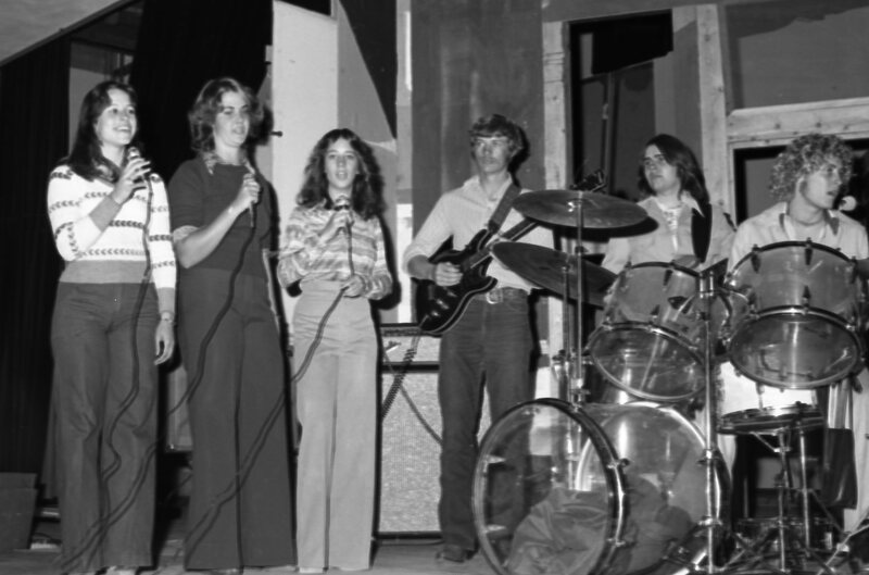 1976-77 Ambassadors 09
