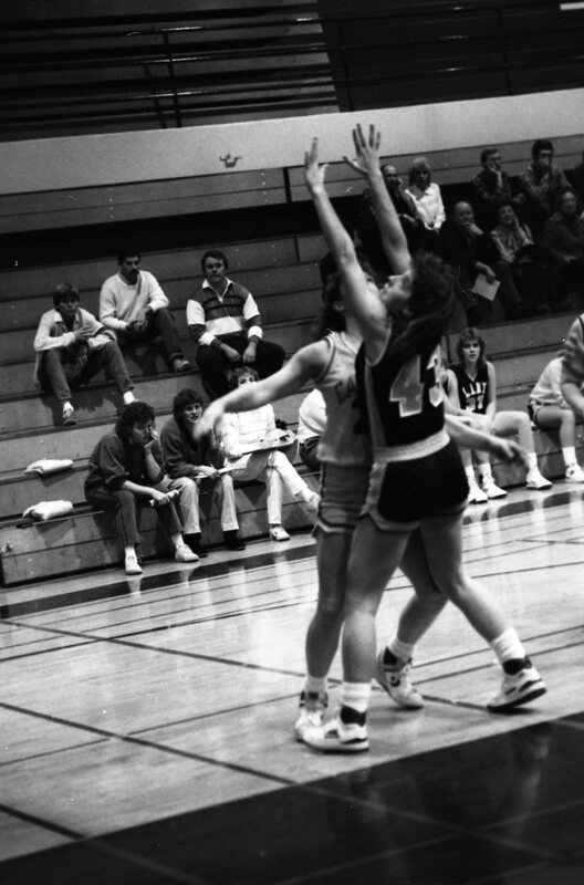 1987 Women's Basketball Action, George Fox at EOSC 14