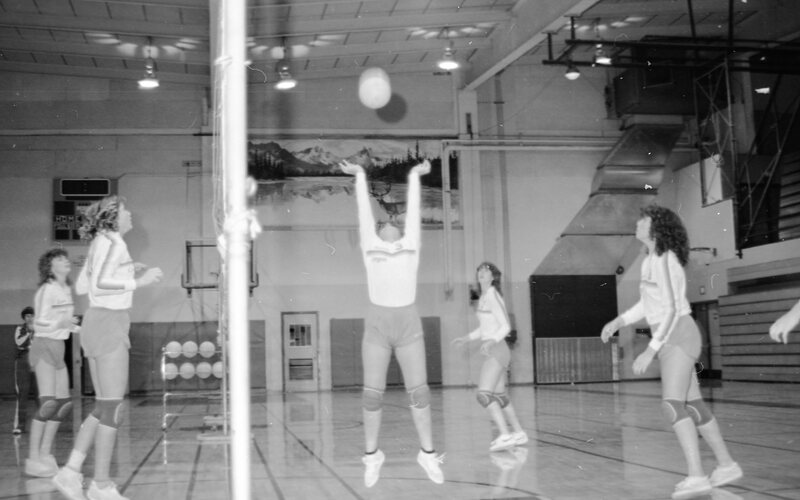 1982 Volleyball Action 05