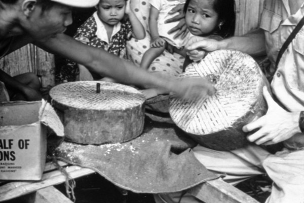 Leyte, Corn Grinder