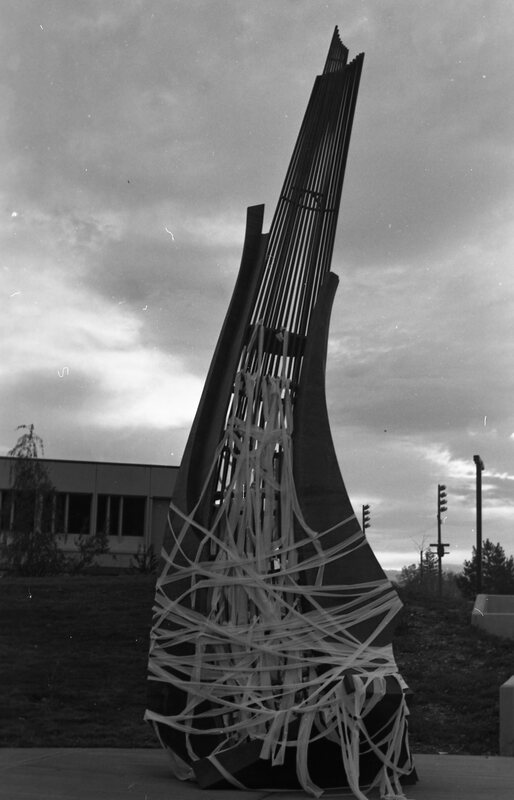 1982 Sculpture, Amphitheater 02