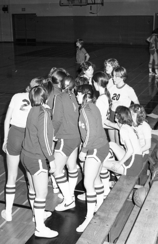 1979 Women's Basketball Players 01
