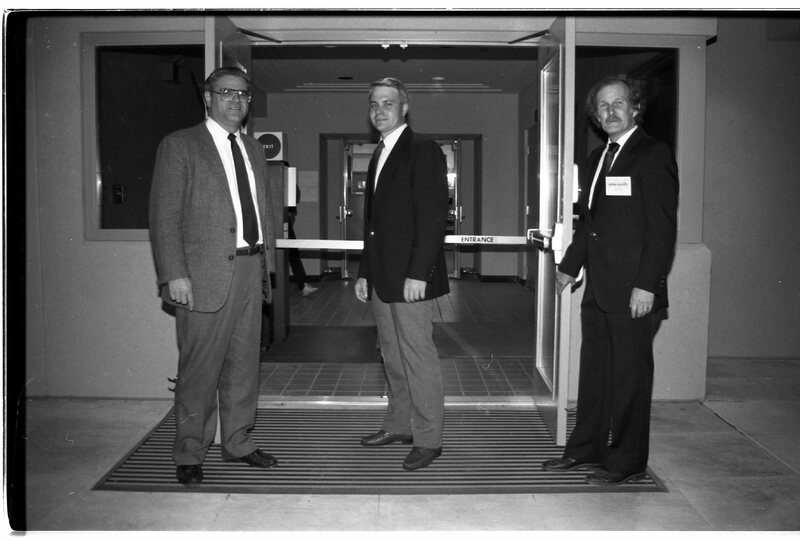 1989 Walter M. Pierce Library, Ribbon Cutting 12