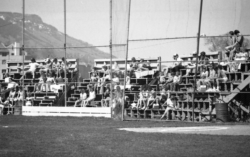 1985 Baseball, April Fans