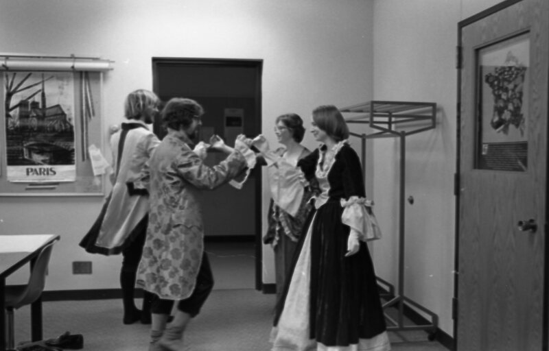 1977 Languages, French Club 22