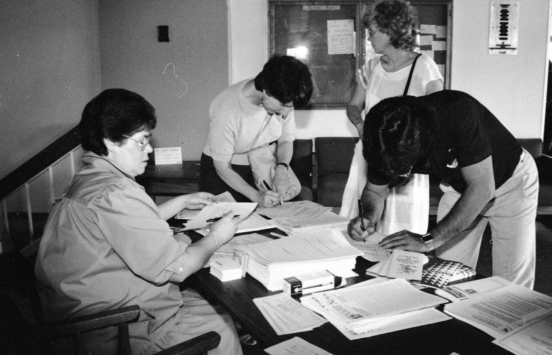 1987 English Seminar, Registration 02
