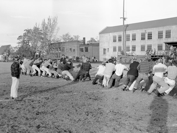 1949-50 Homecoming Tug-of-War