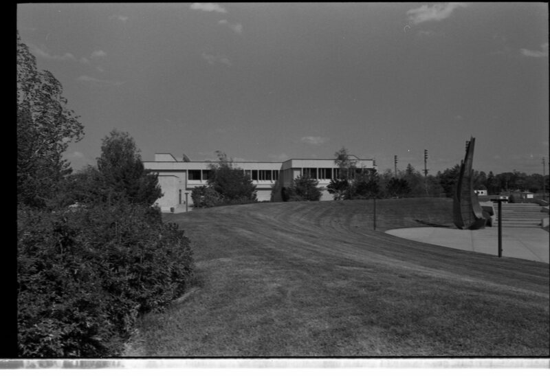 1989 Campus, Gronek Amphitheater 01