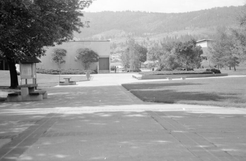 1985 Campus 04