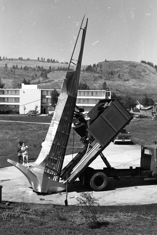 1981 Sculpture, Amphitheater Install 27