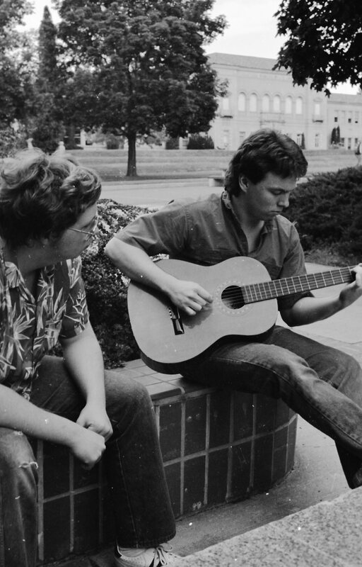 1987 Guitarist 04