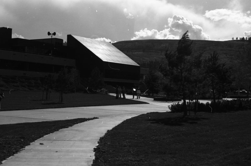 1981 Students, Outdoors 04
