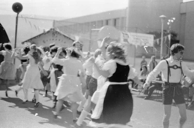 1981 October Festival, Folk Dancing 09