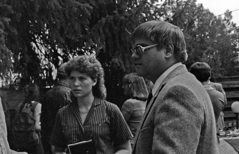 1984 Student Reception at President Gilbert's House 03