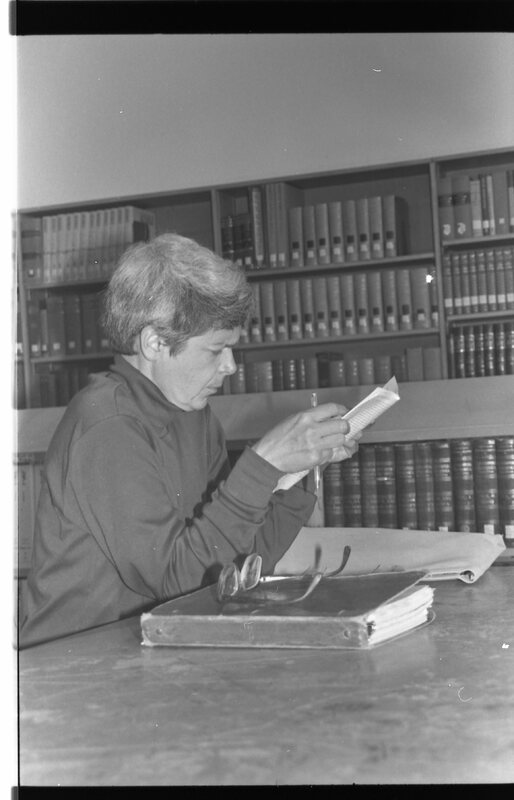 1989 Walter M. Pierce Library, Usage 09