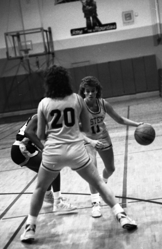 1987 Women's Basketball Action, George Fox at EOSC 20