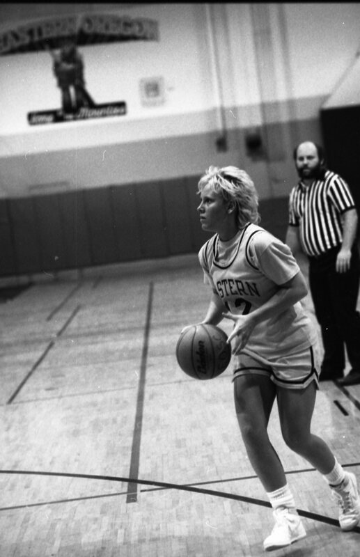 1987 Women's Basketball Action, George Fox at EOSC 28