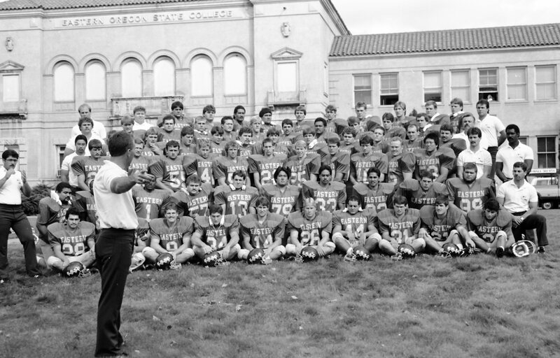 1986 Football Team, Set-up 04