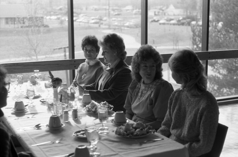 1983 Faculty Women's Lunch 04