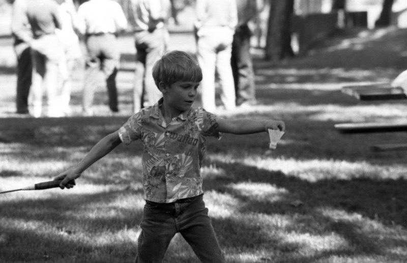 1986 Faculty / Staff Picnic at Riverside Park 09