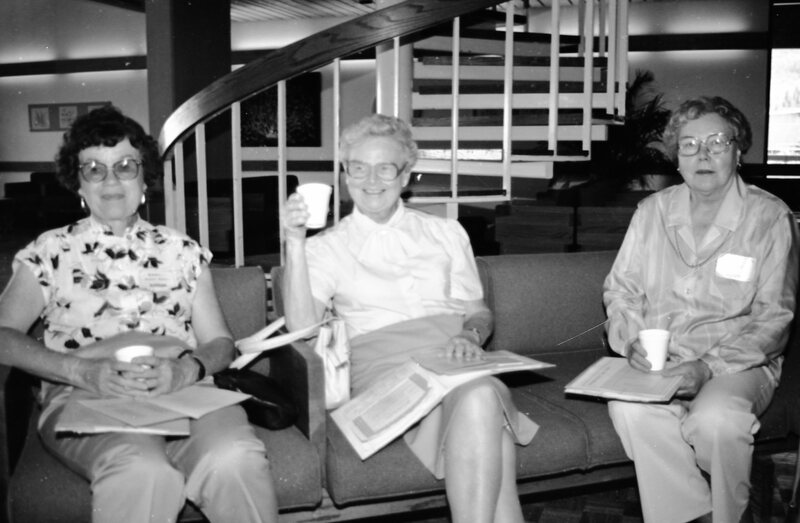 1987 50th Reunion, Classes of 1936-38, Social 09