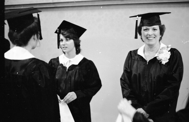 1983 Graduates 07