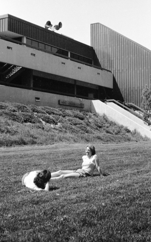 1983 Students, Outdoors 02