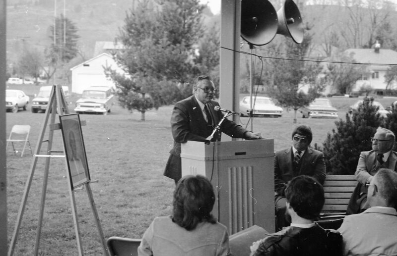 1983 Badgley Hall Dedication 15