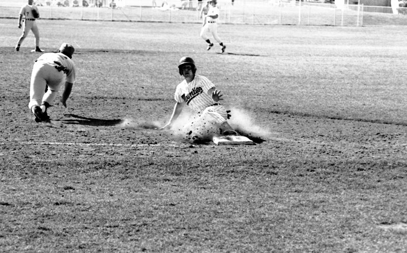 1988 Baseball Action 27