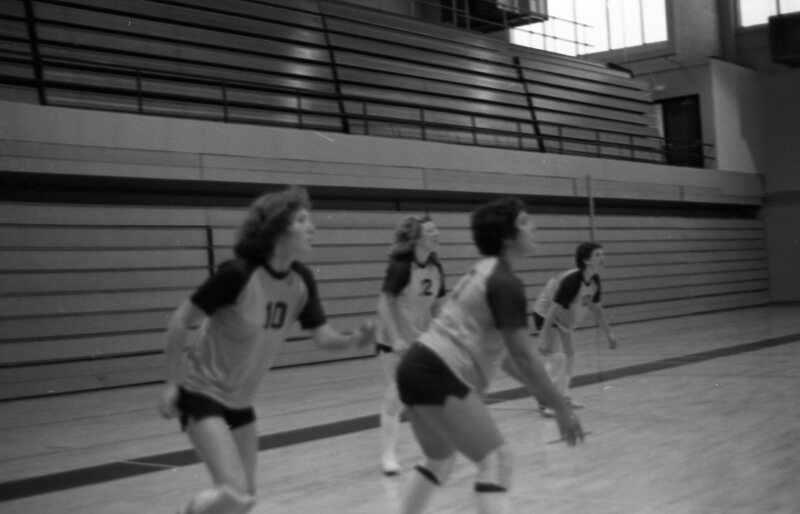 1976 Volleyball Action 05