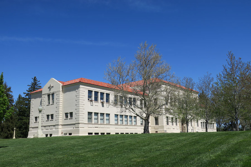 EOU Campus 1 Admin Inlow 04