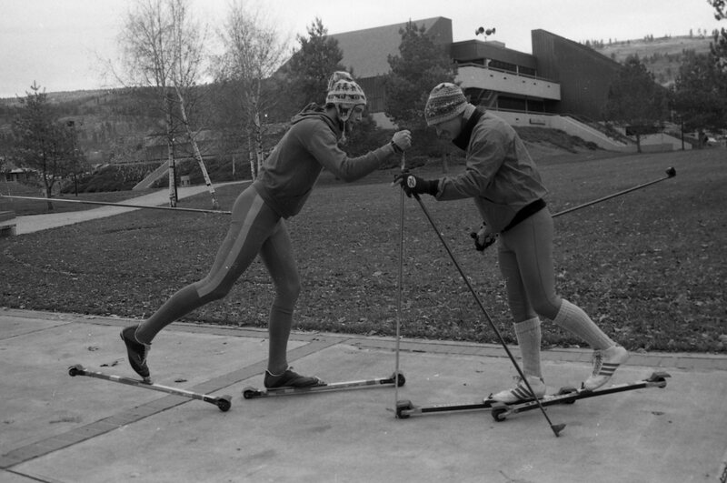 1985 Skiing on Campus 02