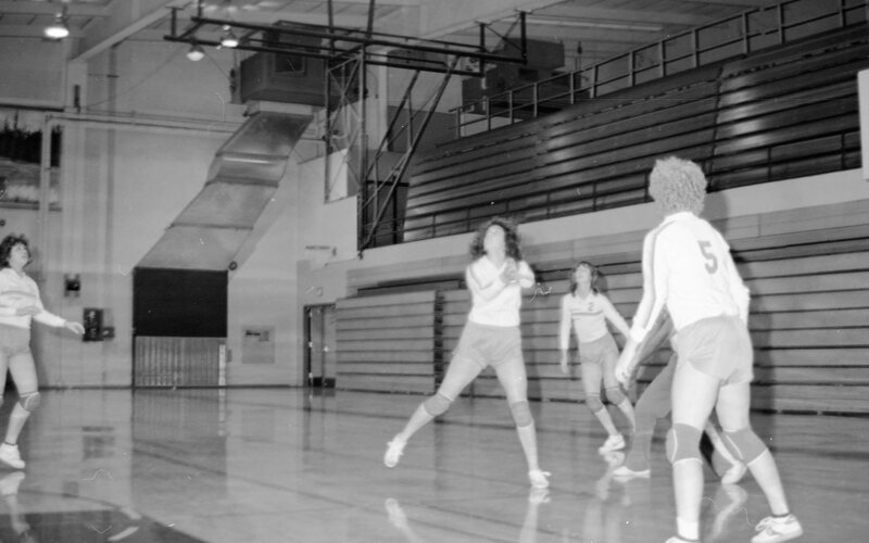 1982 Volleyball Action 04