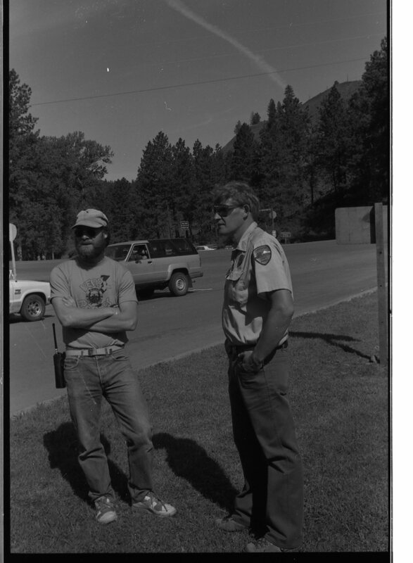 1989 Raft Race Officials 02