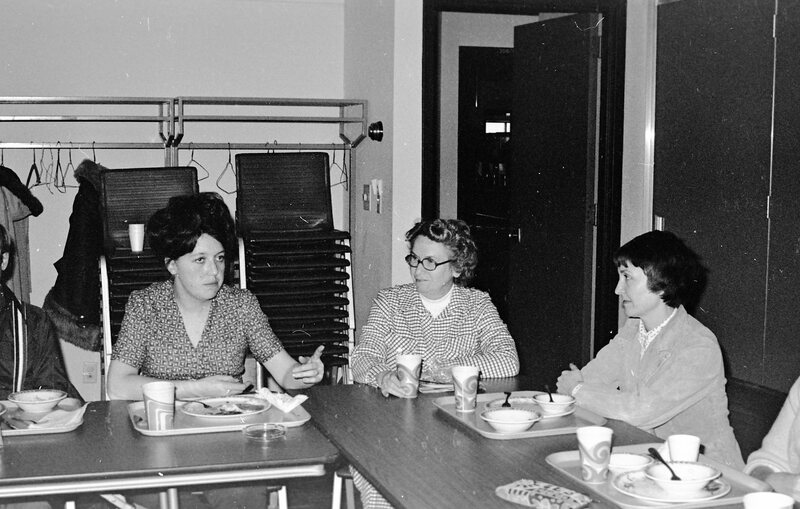 1976 Employees, Secretaries Luncheon 06