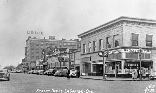 La Grande, Street Scene 20
